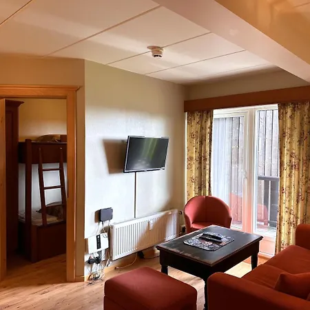 Ideal Base For Exploring 2 Bedrooms & Balcony Apartment Beitostolen