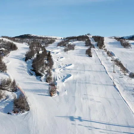 Ideal Base For Exploring 2 Bedrooms & Balcony *