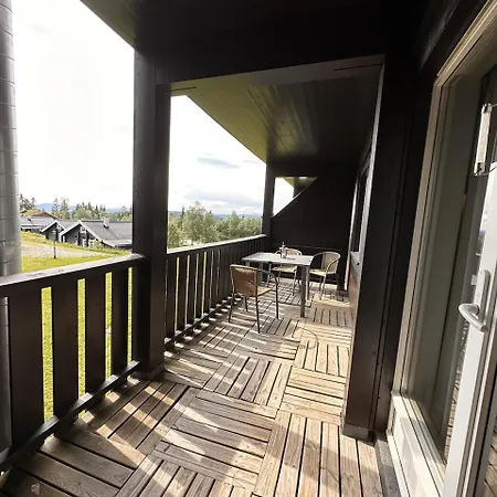 Ideal Base For Exploring 2 Bedrooms & Balcony * Beitostolen