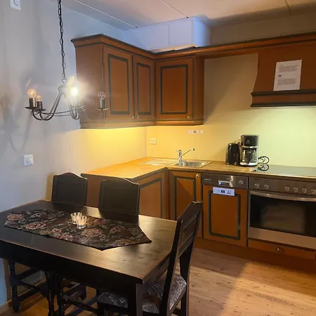 Ideal Base For Exploring 2 Bedrooms & Balcony Apartment
